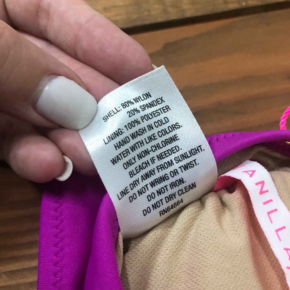 NWT Vanilla Beach fuchsia pink bathing suit top - Picture 14 of 15